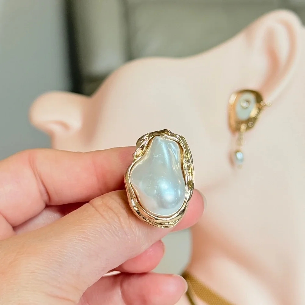 Gold Ring with White Baroque Pearl